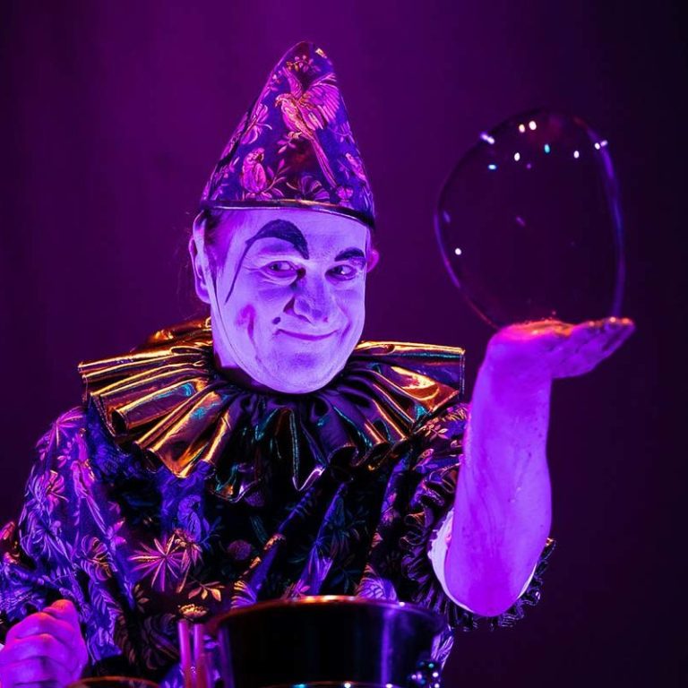 Handzeepbel clown bellenblaasshow